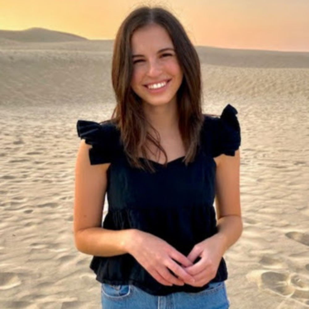 Meet your Posher, Chloe